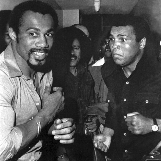 Ken Norton (lijevo) i Muhammad Ali (desno), 1976. godine