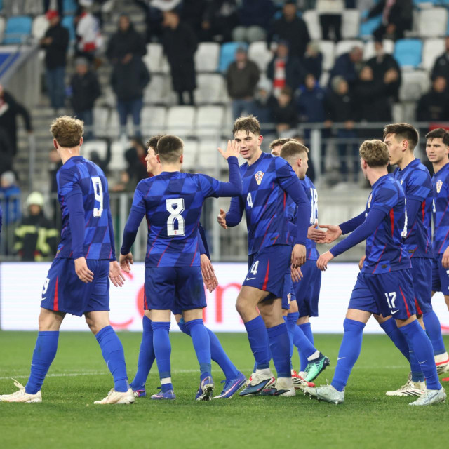 Hrvatska reprezentacija do 21 godine pobijedila je Tursku s glatkih 3:0 i pred vratima je izravnog plasmana na Euro 2027. u Albaniji i Srbiji