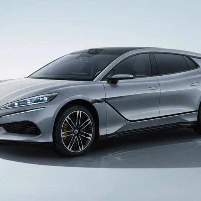 Denza Z9 GT