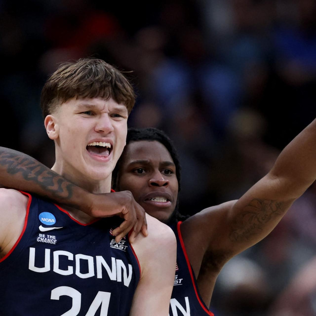 Braylon Mullins autor je najluđeg koša ovogodišnjeg NCAA turnira, trice s deset metara koja je srušila Duke i dovela UConn na Final Four