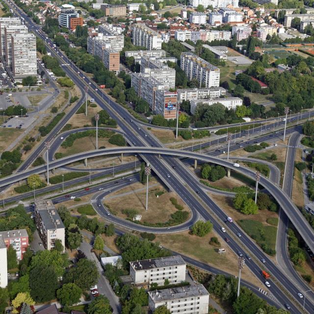 Petlja načvorištu Slavonske avenije i Avenije Marina Držića