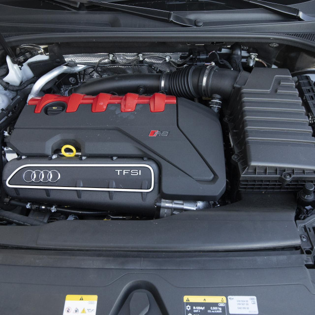 Audijev motor s pet cilindara 