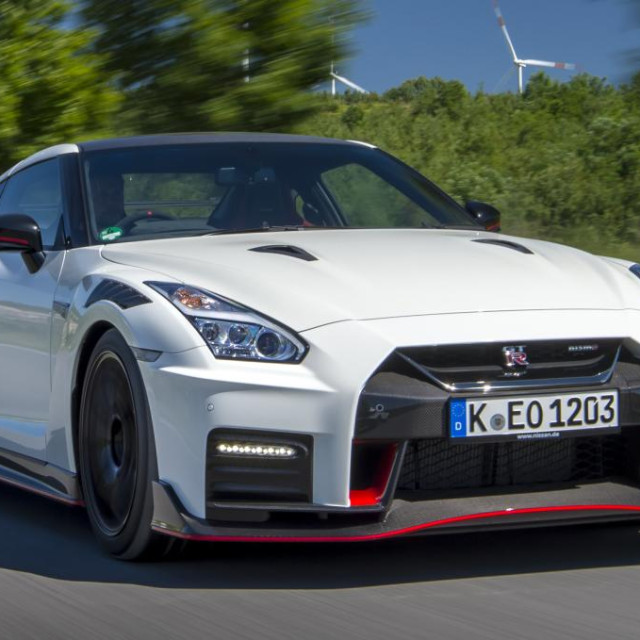 Nissan GT-R, ilustracija