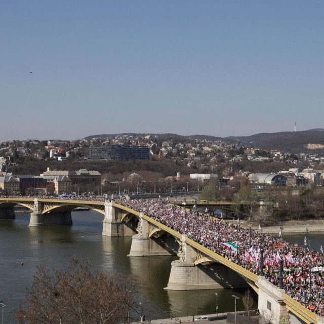 Veliko okupljanje Orbanovih pristaša u Budimpešti