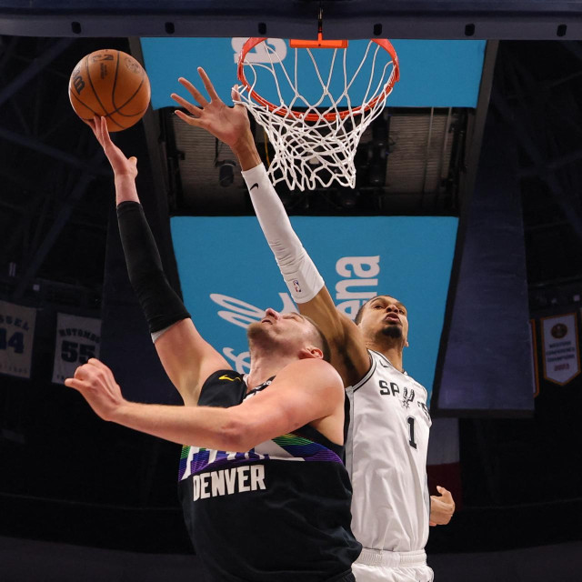 Nikola Jokić je ovaj put nadigrao Victora Wembanyamu, dok sad svi navijaju da do ovog dvoboja dođe i u doigravanju