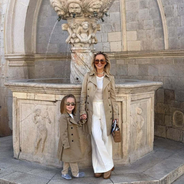 Maja Šuput i sin Bloom