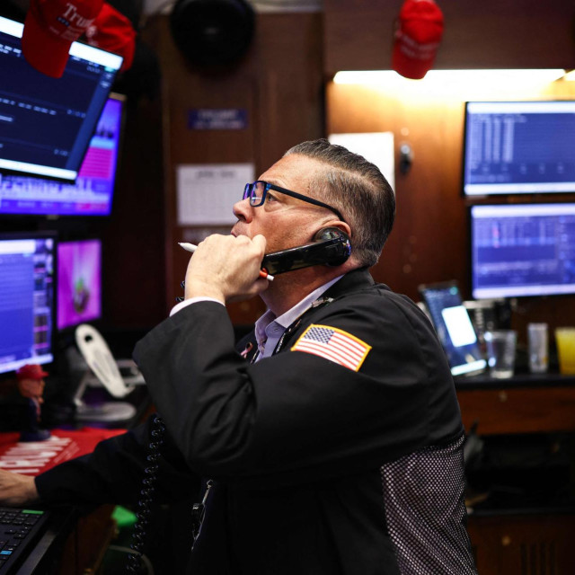 Terminski Dow Jones indeks jutros je u plusu više od 960 bodova ili 2,1 posto, kao i S&P 500, dok je terminski Nasdaq skočio 2,3 posto