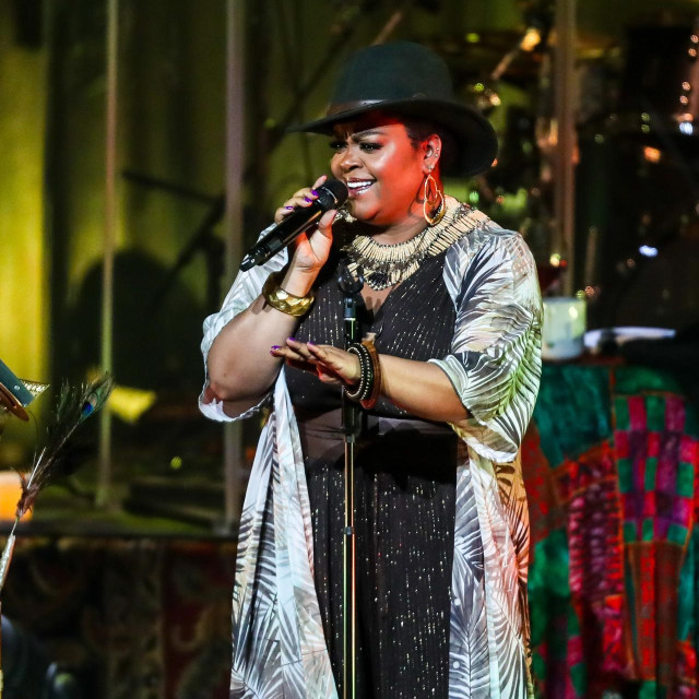 Jill Scott

 