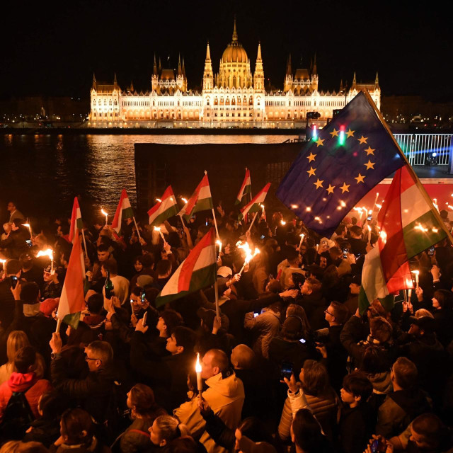 Slavlje u Budimpešti nakon izbora