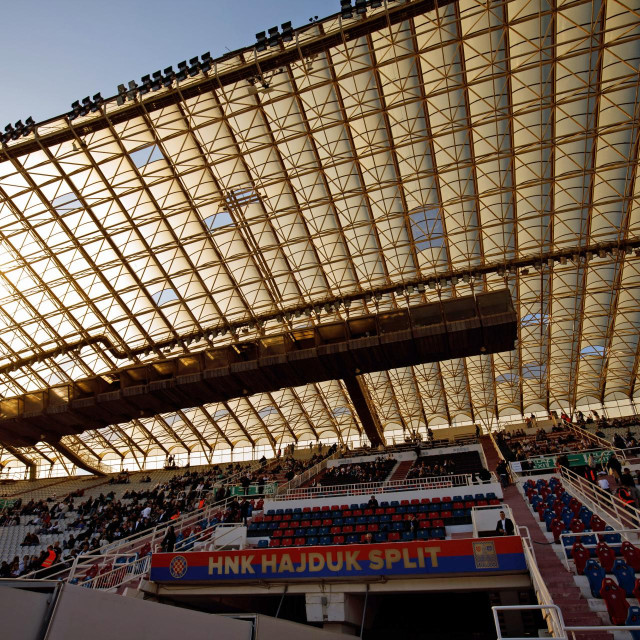 Krov stadiona na Poljudu 