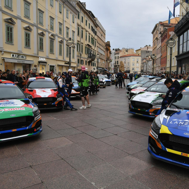 Ceremonijalni start 5. WRC Croatia Rallyja na riječkom Korzu