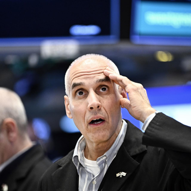 Broker, Wall Street, arhivska fotografija s prvog dana rata u Zaljevu