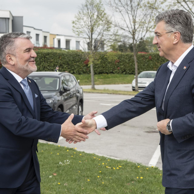 Petar Šimić i Andrej Plenković.
 