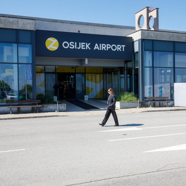Lani je kroz osječki aerodrom na domaćim linijama prošlo 17.287 putnika