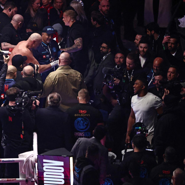 Tyson Fury i Anthony Joshua na Tottenham Hotspur stadionu
