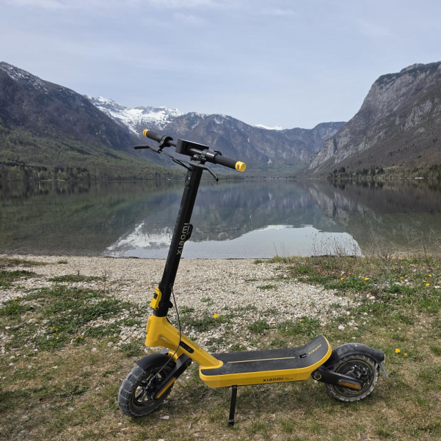Xiaomi Eletric Scooter 6 Ultra odlično se snalazi i izvan ceste
