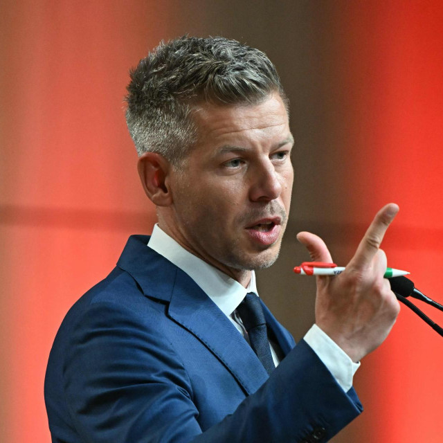 Péter Magyar na press konferenciji