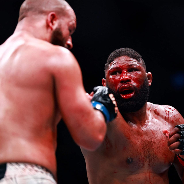 Josh Hokit (lijevo) vs. Curtis Blaydes (desno) | UFC 327