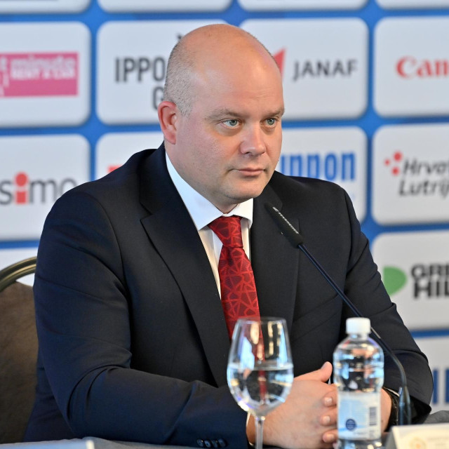 Hrvoje Lindi