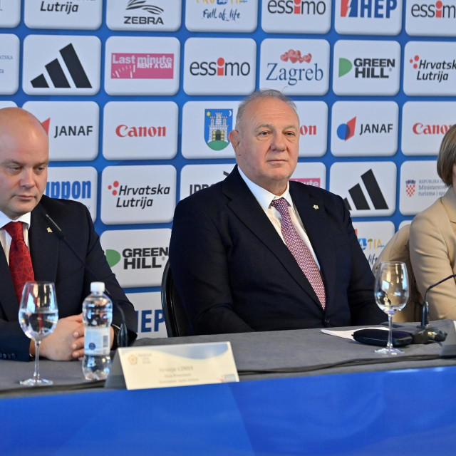 Biši glavni tajnik Hrvoje Lindi (prvi lijevo)
 
