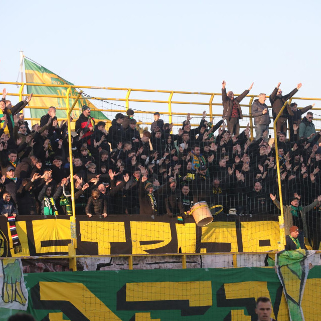 Demoni Pula