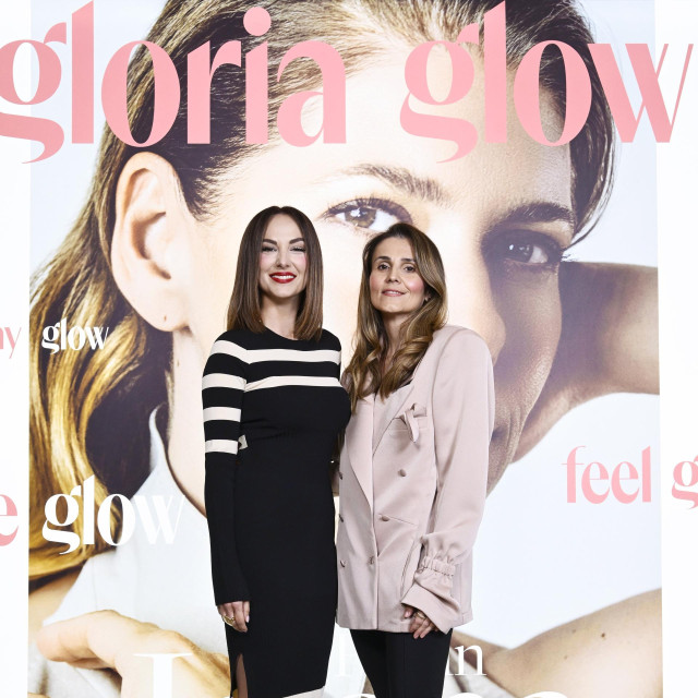 Zagreb, 150426.
Poznati na Gloria Glow veceri u Dubravkinom putu.
Na fotografiji: Tatjana Juric i Vedrana Carapovic Propadalo.