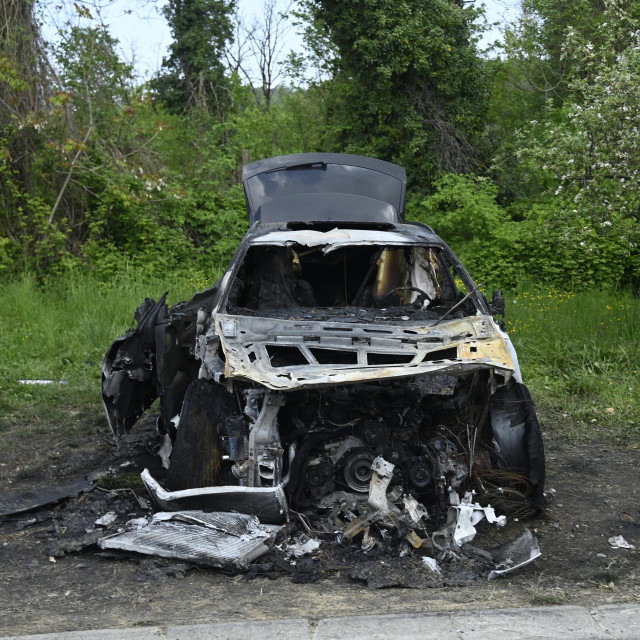Olupina izgorjelog automobila