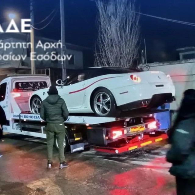Zaplijenjeni auti u Grčkoj