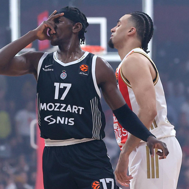 Isaac Bonga slavi pobjedu Partizana pored očajnog Jordana Nwore