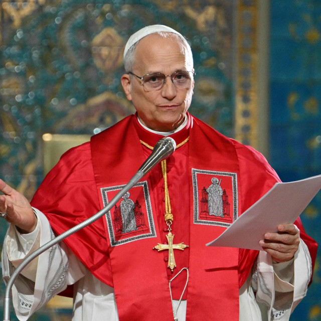 Papa Lav XIV.