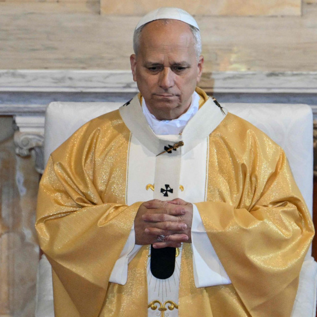 Papa Lav XIV.