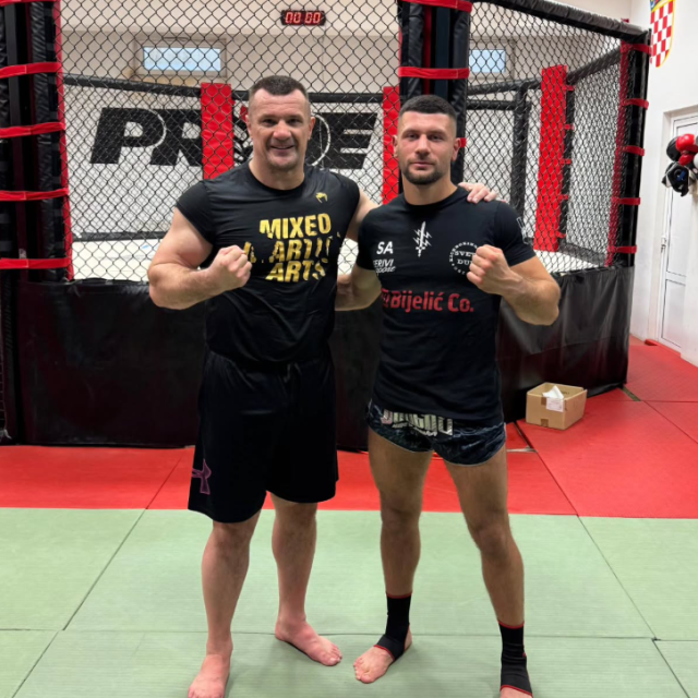 Cro Cop (lijevo) i Antonio Krajinović (desno)