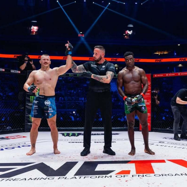 Bartłomiej Gładkowicz vs. Andres Ramos | FNC 29