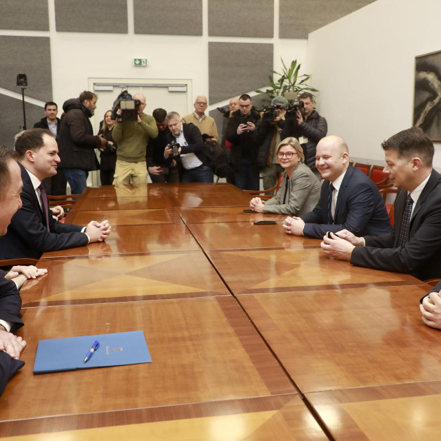 Sastanak pregovaračkih timova HDZ-a i oporbe 
