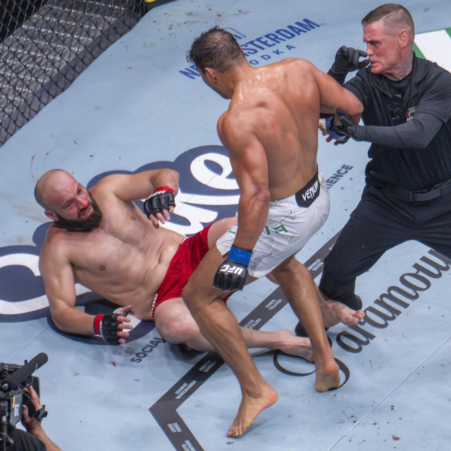 Paulo Costa i Azamat Murzakanov