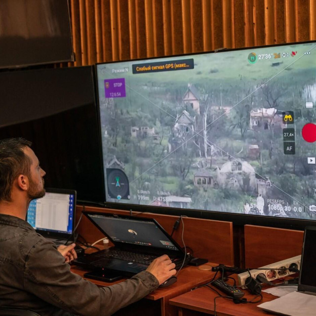 Operater dronova/Ilustracija