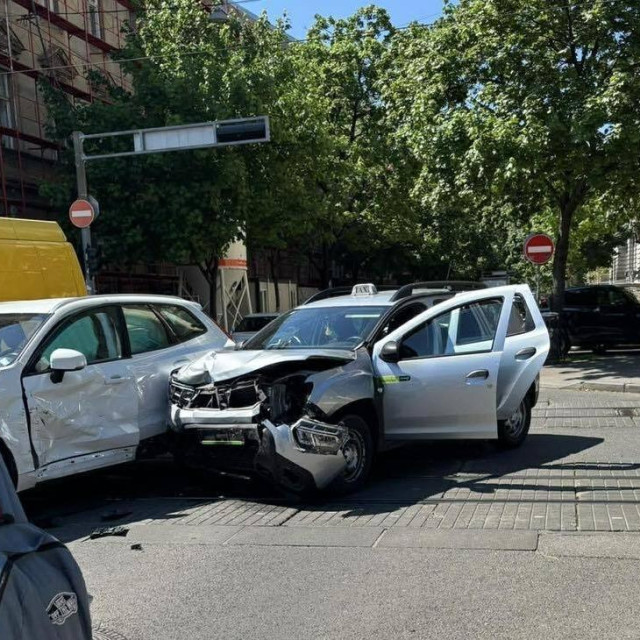Prometna nesreća na Zrinjevcu