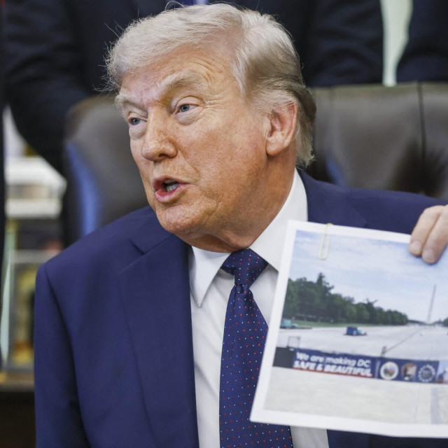 Donald Trump tijekom press konferencije u Bijeloj kući