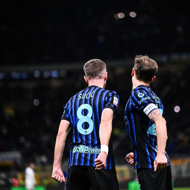 Petar Sučić i Nicolo Barella