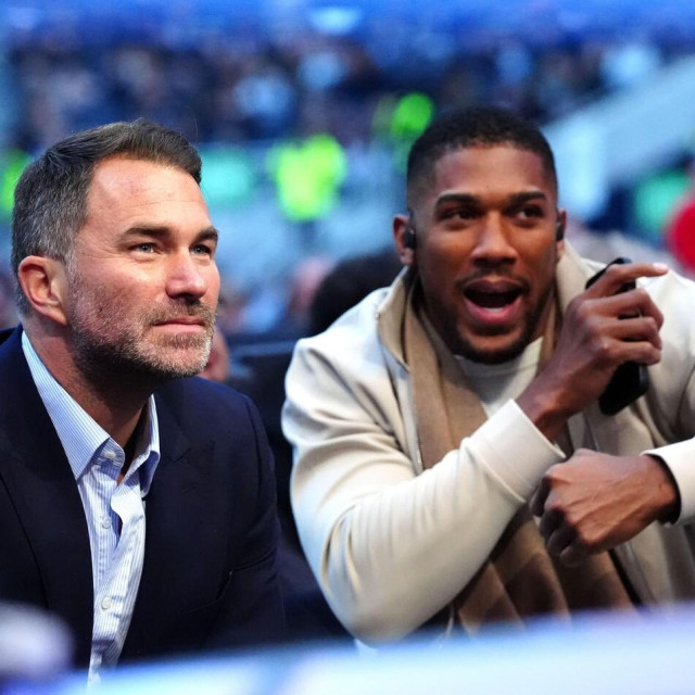 Eddie Hearn i Anthony Joshua