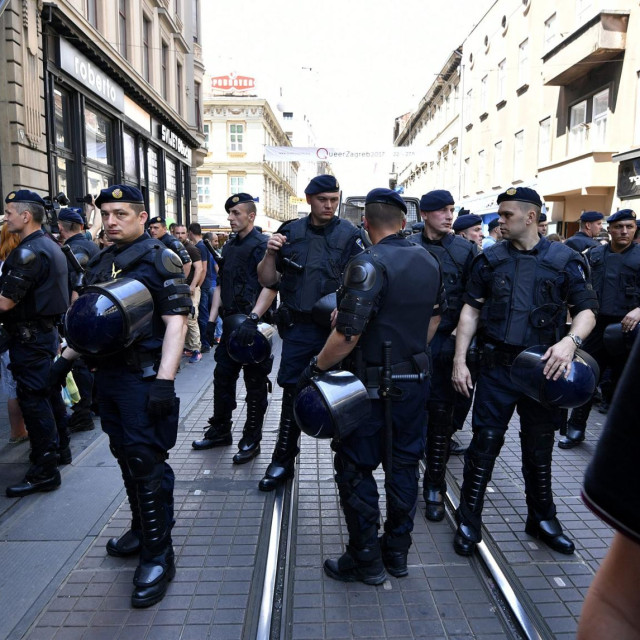 Policijske snage u Ilici, ilustracija