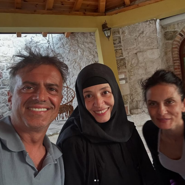 Sergej Trifunović i Aleksandra Guberinić, odnosno mati Lukija
 