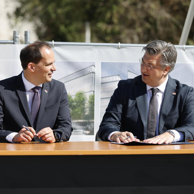 Predsjednik Odbora za Ustav, Poslovnik i politički sustav Hrvatskog sabora Ivan Malena i predsjednik Vlade Republike Hrvatske Andrej Plenković