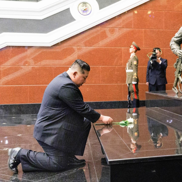 Kim Jong Un na ceremoniji otvaranja muzeja palim borcima