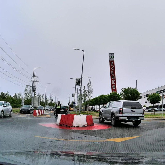 Evakuacija trgovačkog centra Portanova u Osijeku