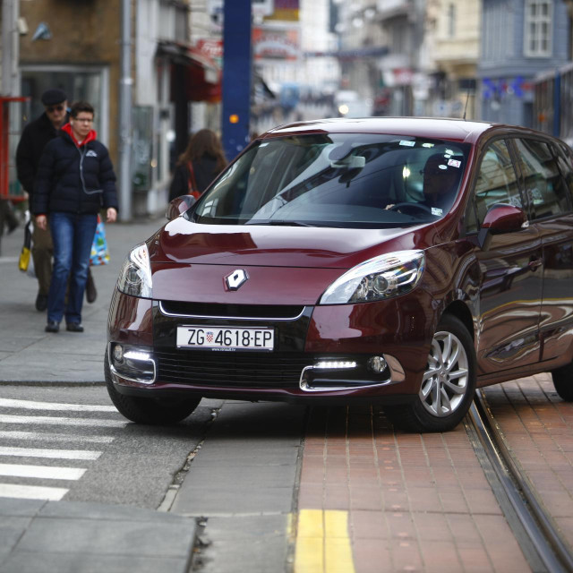 Obiteljski auto, ilustracija, Renault Scenic