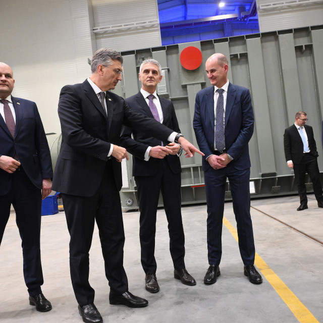 Otvorenje nove tvornice Koncar-Transformatorski kotlovi u Sesvetskom Kraljevcu
Na fotografiji: Ante Šusnjar, Andrej Plenković, Gordan Kolak.
 