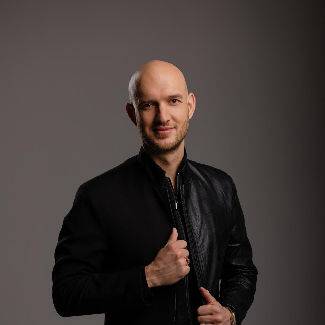 Marko Škugor, pjevač