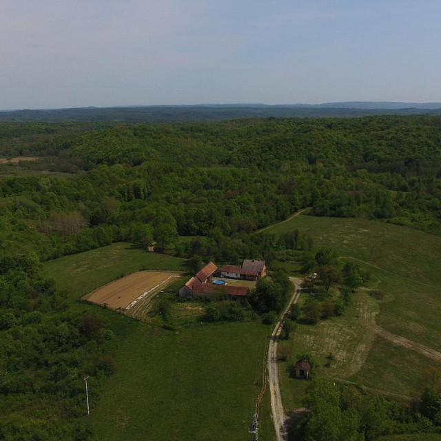 Panorama sela Pecka, Crni Potok i Katinovac