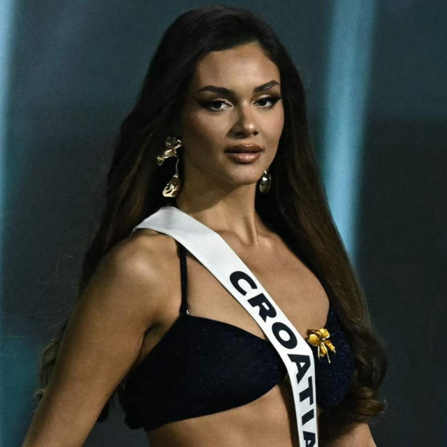Laura Gnjatović na izboru za Miss Universe